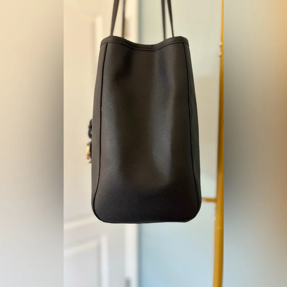 Michael Kors Jet Set Travel Large Tote Black - Picture 4 of 15